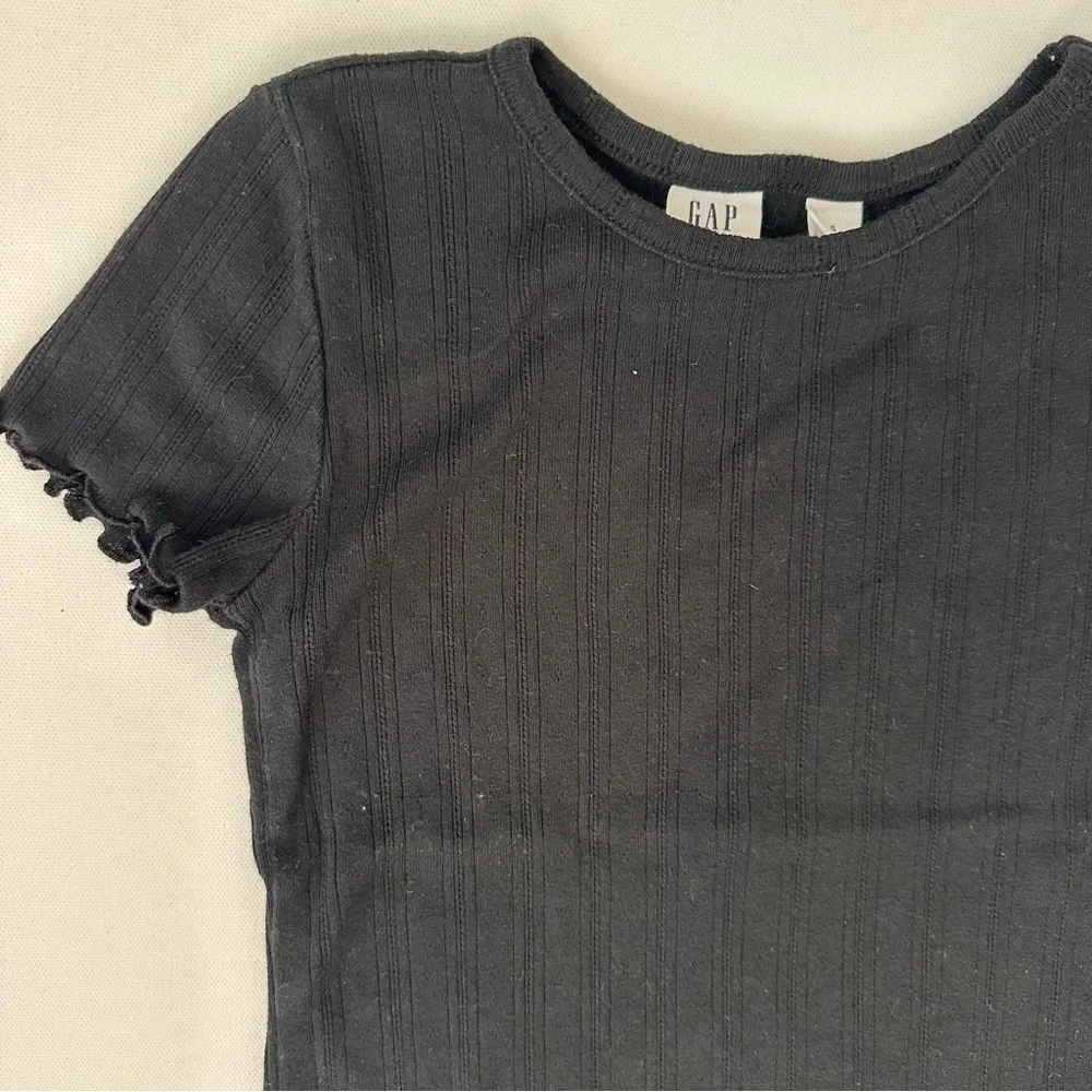 GAP Black Ribbed Top with Ruffled Edges Size S